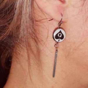 boucle oreille queen of spade 1