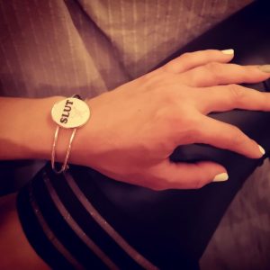 bracelet slut libertin