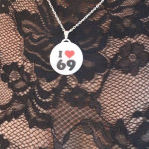 pendentif love 69